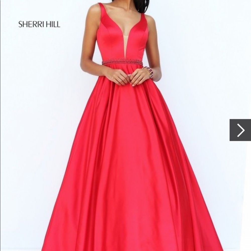 Prom/Pageant Dress with POCKETS!!